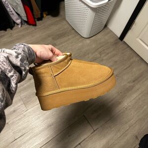 Cushionaire Platform Boots